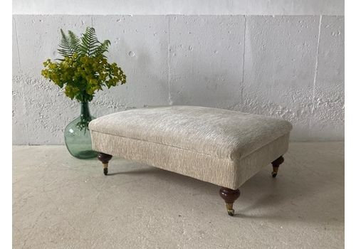 Vintage & Antique Ottomans and Pouffes