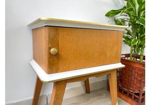 Vintage Bedroom Furniture