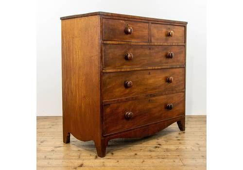 Vintage & Antique Dressers