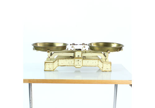 Vintage Kitchen Scales